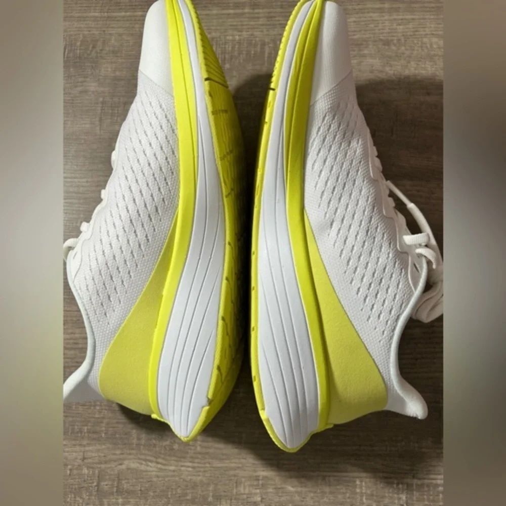 Lane Eight Relay Trainer running shoe training sneakers‎ color keylime size 9
